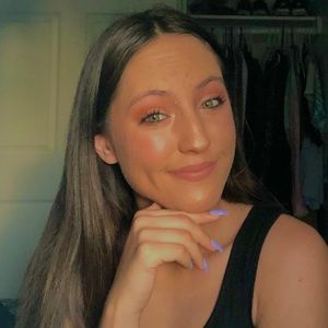 Meet your Posher, Elisa